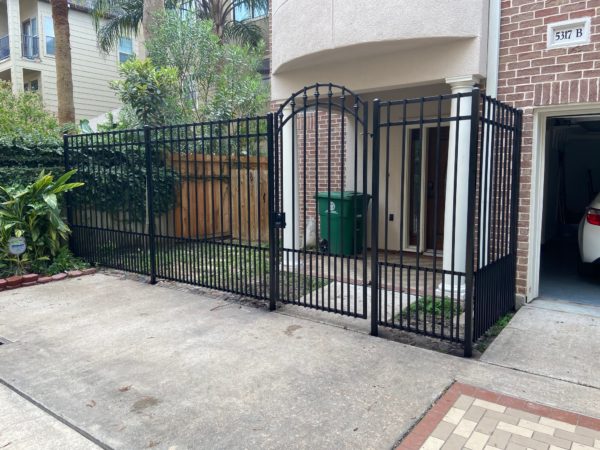 Wrought Iron Fence and Gate Tips